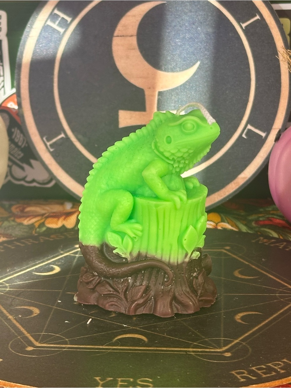 Forest Guardian Lizard Candle